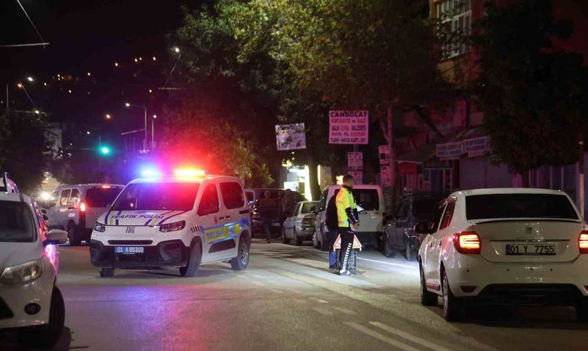 Kozan'da tekel bayisine silahlı saldırı: iki yaralı