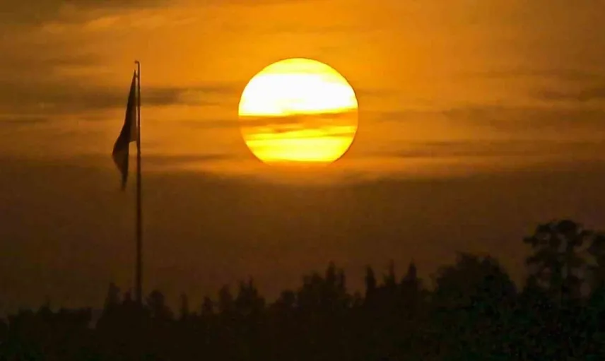 Edirne’de gün batımında unutulmaz Türk bayrağı görüntüsü