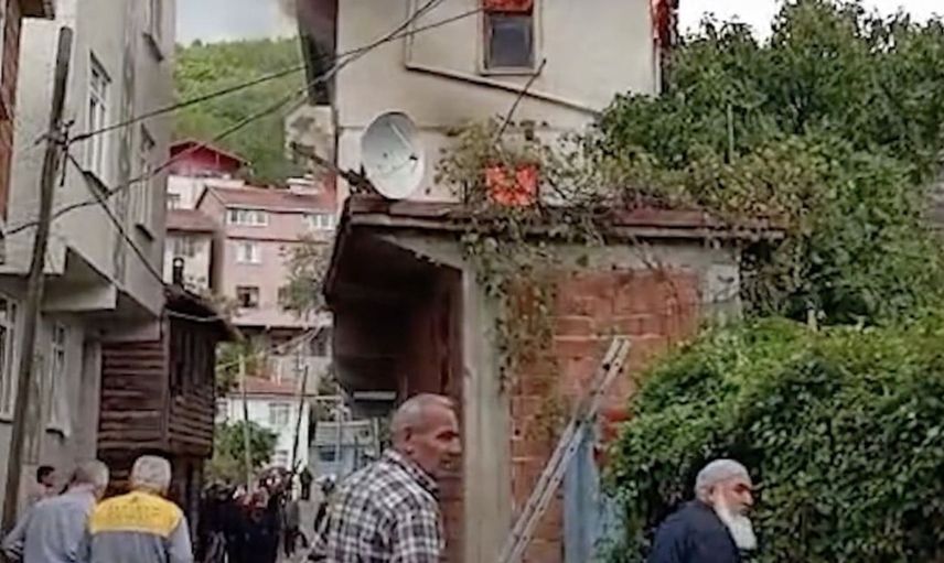 Kastamonu'da boş evde yangın: itfaiye zamanında müdahale etti