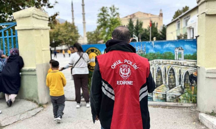 Edirne'de okul çevrelerinde güvenlik önlemleri artırıldı