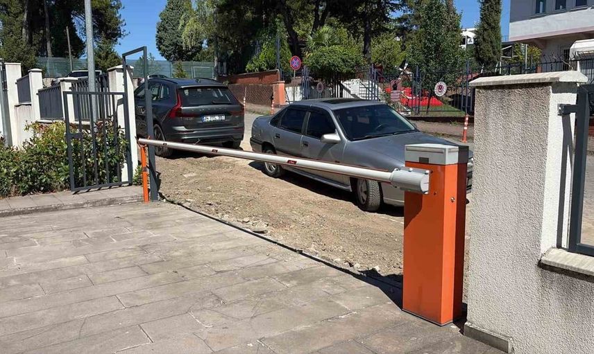 Belediye başkanının tapu müdürlüğü önünde kazı çalışması başlattığı iddia edildi