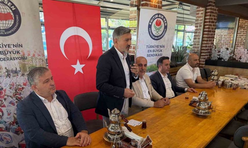 Eğitim-Bir-Sen dayanışma kahvaltısında bir araya geldi