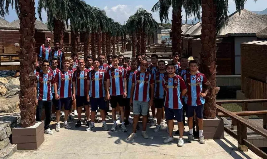 Trabzonspor sevdası Girne sokaklarını sardı: Murat Bozoğlu'nun anlamlı hareketi