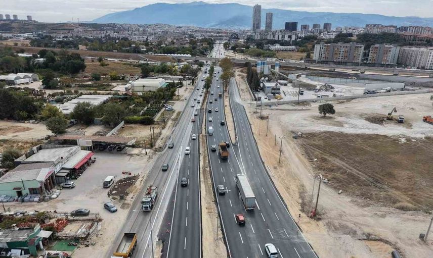 Geçit köprüsü söz verilen tarihte trafiğe açılarak bölgedeki trafiği rahatlattı