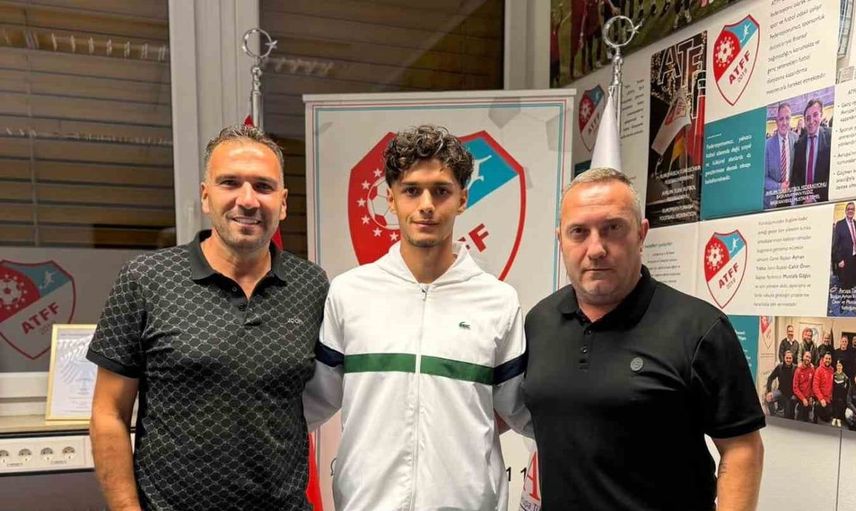 Almanya'da yetişen genç yetenek Buğra Duman, Türkiye U19 Milli Takımı'na seçildi