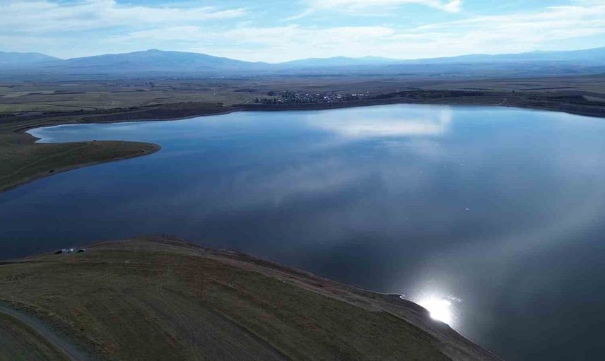 Kars'ın içme suyu ihtiyacına destek: Bayburt Barajı sonbahar yağmurlarıyla doldu