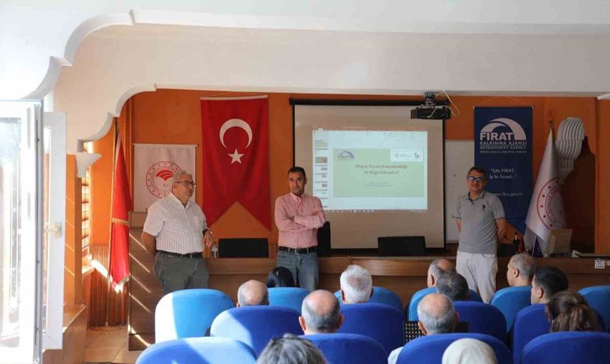 Elazığ'da tarımda dijital dönüşüm: akıllı uygulama eğitimi başladı