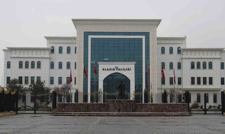 Elazığ'da olumsuz hava şartları nedeniyle eğitime ara verildi