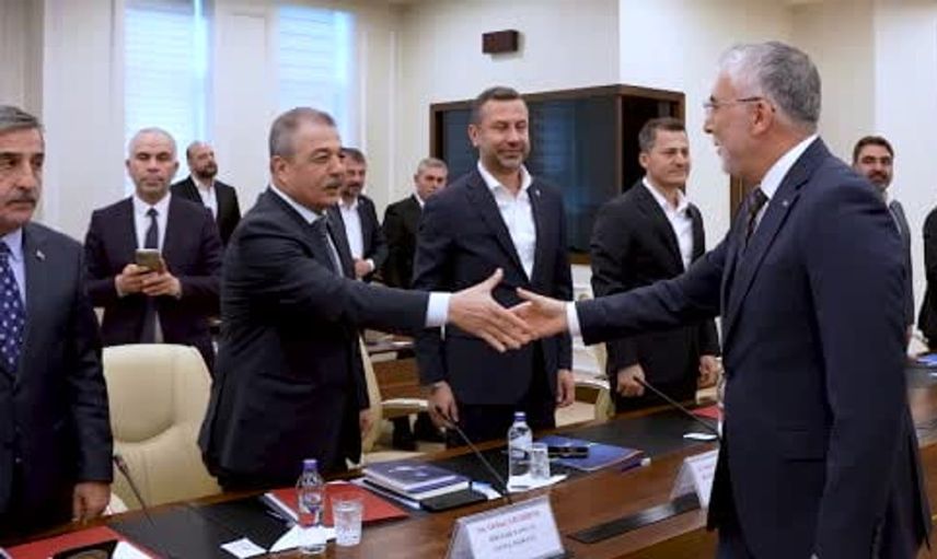 Kamu personel sisteminde önemli adımlar: Bakan Işıkhan toplantıda konuştu