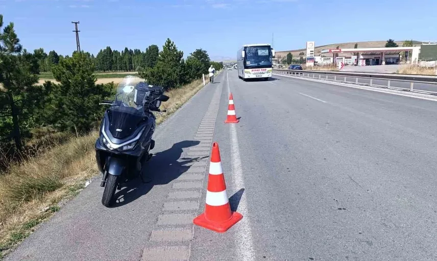 Yıldızeli'nde motosiklet kazası: 24 yaşındaki sürücü hayatını kaybetti