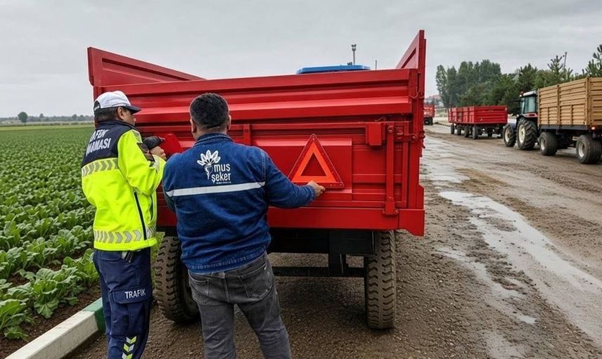 Muş’ta traktör kazalarını önlemek için reflektörlü römork dönemi başlıyor
