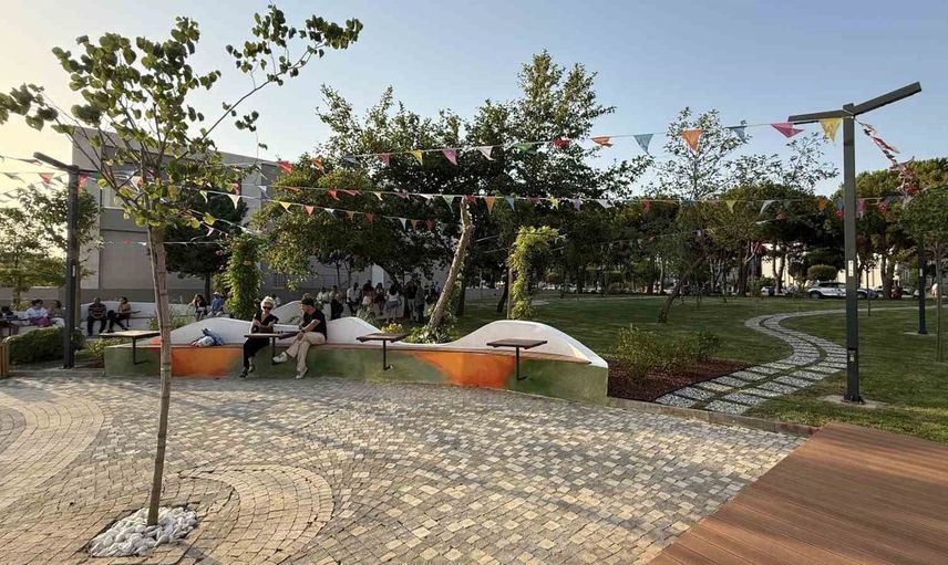 Menteşe Belediyesi yeni hizmet araçları ve park açılışını duyurdu