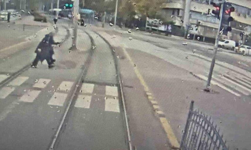 Kocaeli'de tramvayın çarptığı 71 yaşındaki kadın hayatını kaybetti