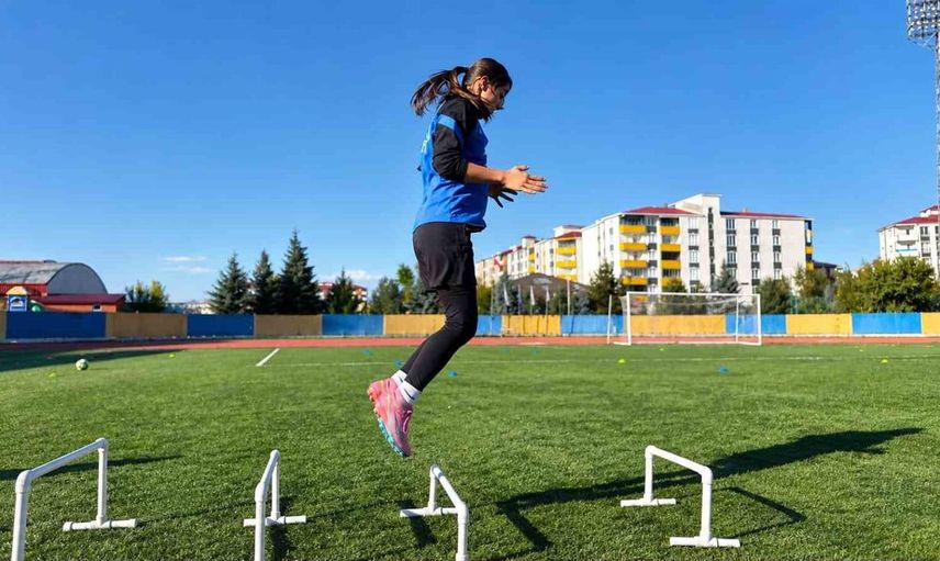 Ağrı kadın futbol takımı yeni sezona şampiyonluk hedefiyle hazırlanıyor