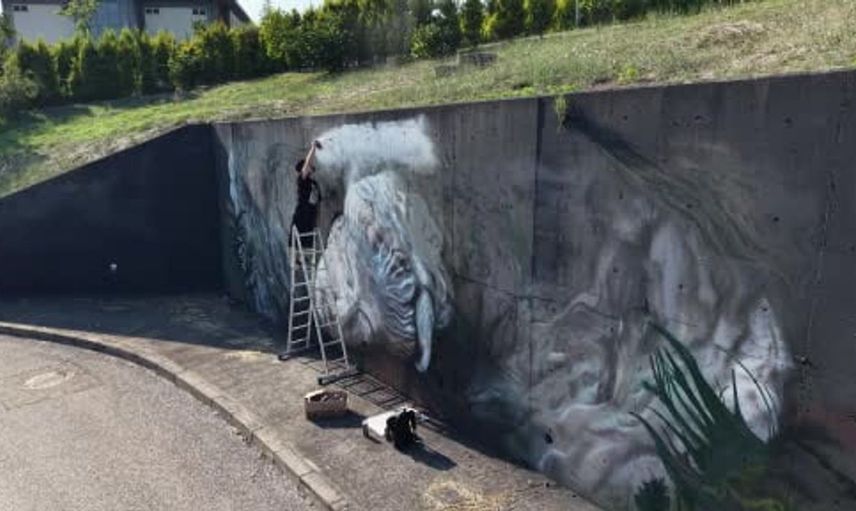 Düzce'de tarihi Apollon heykeli grafiti sanatıyla buluştu