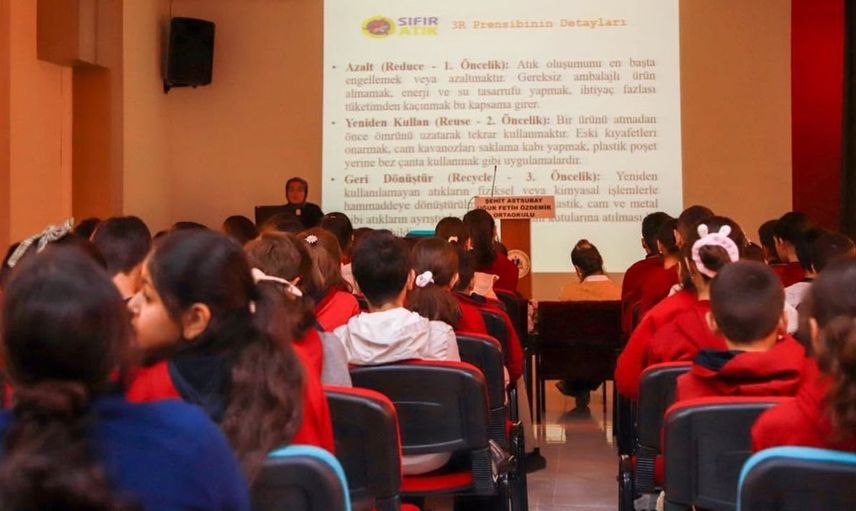 Erzincan'da geleceğin çevre savunucuları için sıfır atık eğitimi