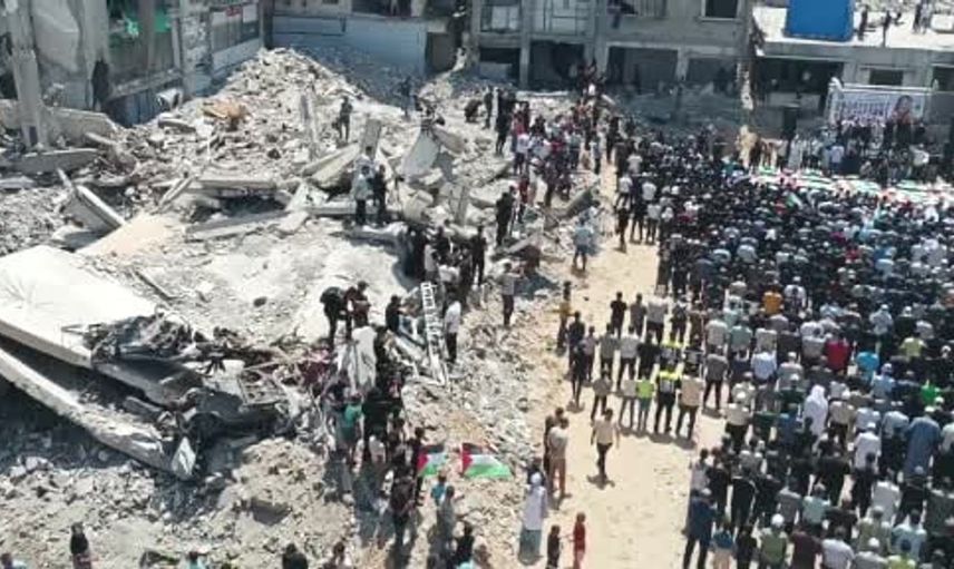 Gazze'de aynı aileden 112 kişi için toplu cenaze töreni