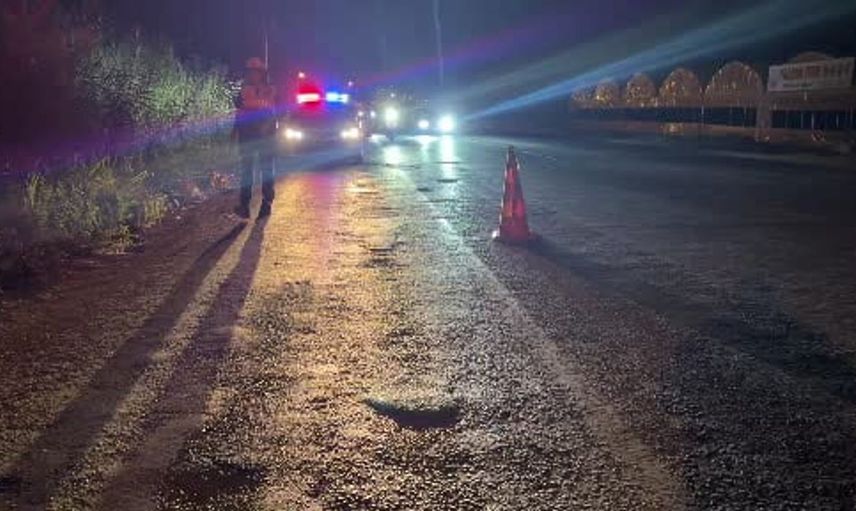 Tavşanlı'da motosiklet ve kamyonet çarpıştı: İki kişi yaralandı