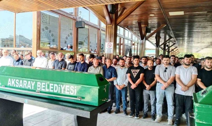 Aksaray'da trajik bir olay: Genç kız son yolculuğuna uğurlandı