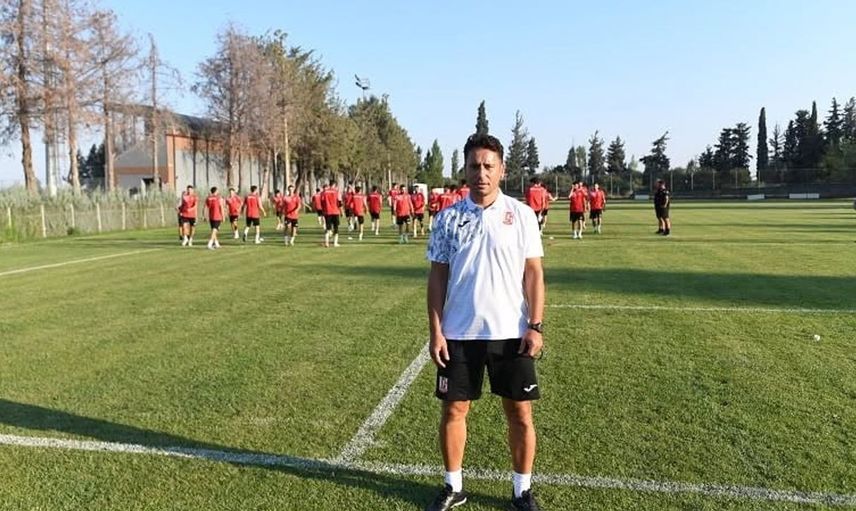 Balıkesirspor'un yeni teknik direktörü Cem Kavçak göreve başladı