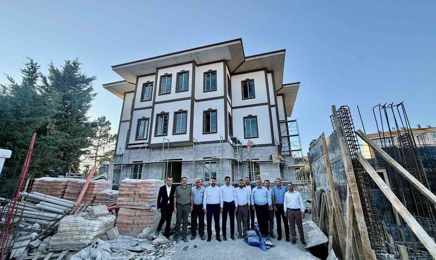 Eflani’de yeni hükümet konağının yapımı hızla ilerliyor