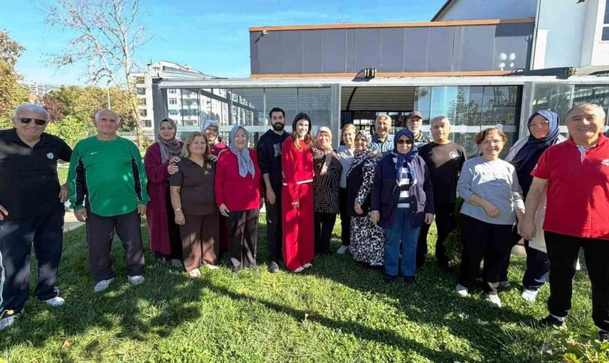 Körfez'deki yaşlılara özel egzersiz programı ilgi topluyor