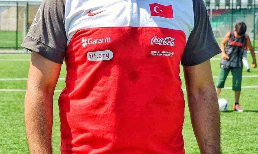 Develispor, genç antrenör Eren Çalapverdi ile yeni sezon için anlaştı