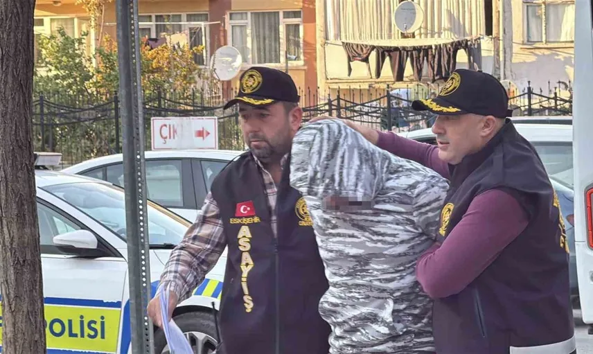 Eskişehir'de bıçakla arkadaşı öldüren şüpheli adliyeye sevk edildi