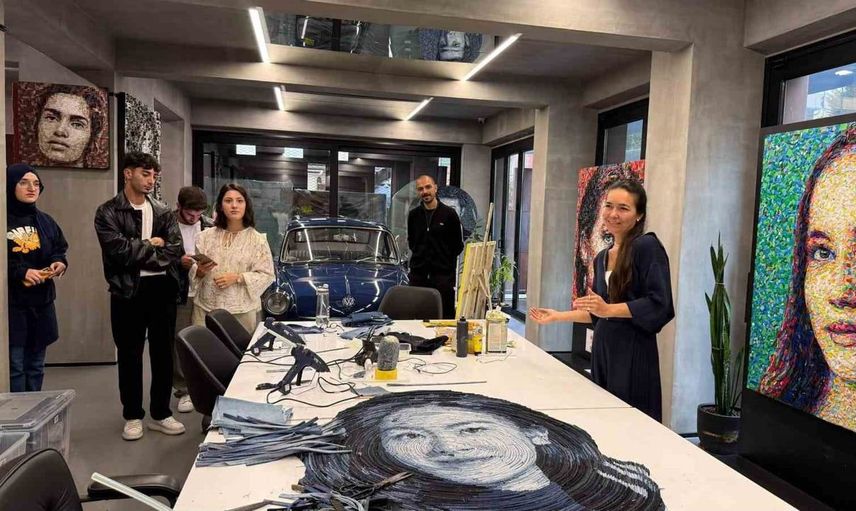 Atık materyallerle sanata adım atan gençler çevre bilincini artırıyor