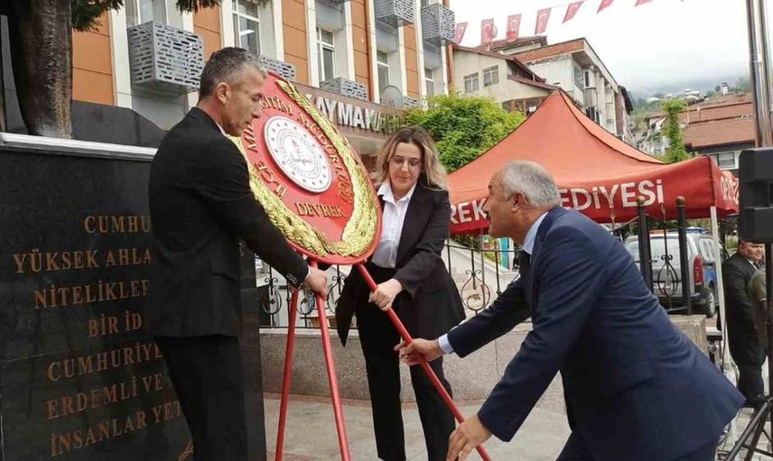 Devrek’te İlköğretim Haftası kutlaması coşkuyla yapıldı