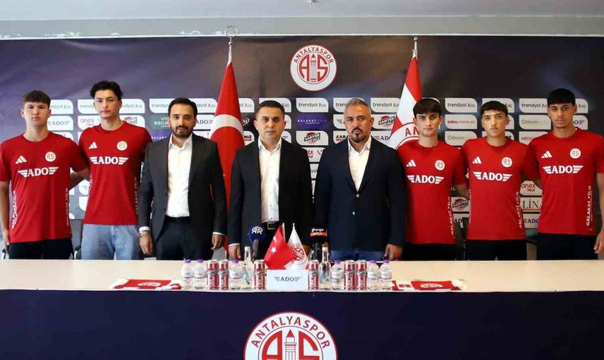 Antalyaspor, Osman Özköylü ile yeni bir döneme adım attı