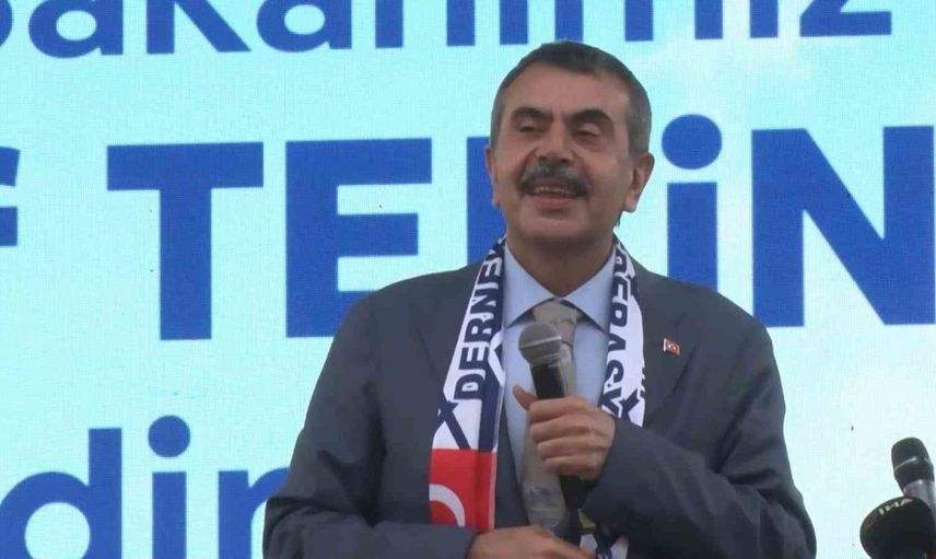Milli Eğitim Bakanı Tekin Bursa'da Büyük Erzurum Yayla Şenliği'ne katıldı