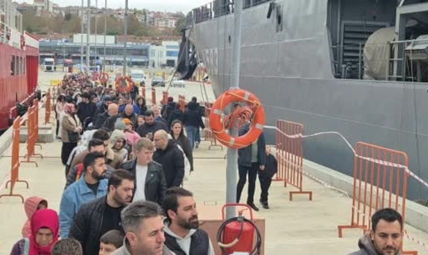 Tekirdağ'da Cumhuriyet Bayramı coşkusu: TCG Işın gemisine yoğun ilgi