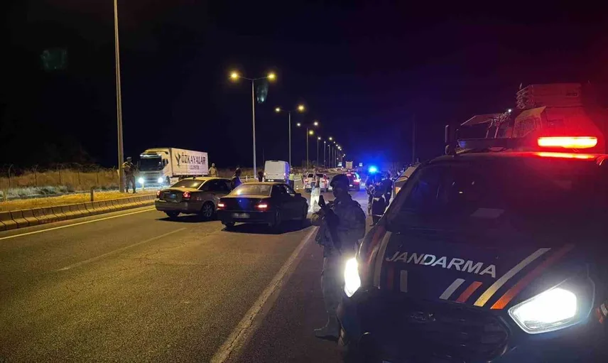 Tatvan’da 11 noktada geniş kapsamlı asayiş uygulaması gerçekleştirildi