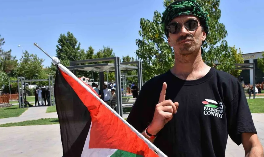 Fransız aktivistin İslam'a geçiş hikayesi: Yusuf Selahattin adını aldı