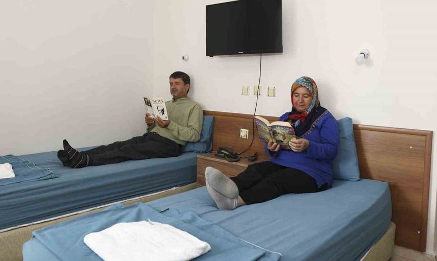 Mersin'deki refakatçi evi, hasta yakınlarına ücretsiz konaklama hizmeti sunuyor
