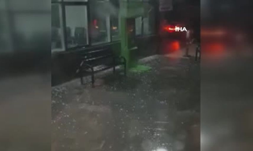 Yozgat'ta dolu yağışı günlük yaşamı olumsuz etkiledi
