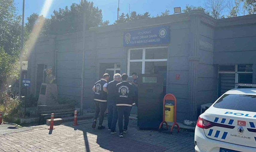 10 yıl kaçtı, dükkanında yakalandı: Kelepçeye itiraz etti