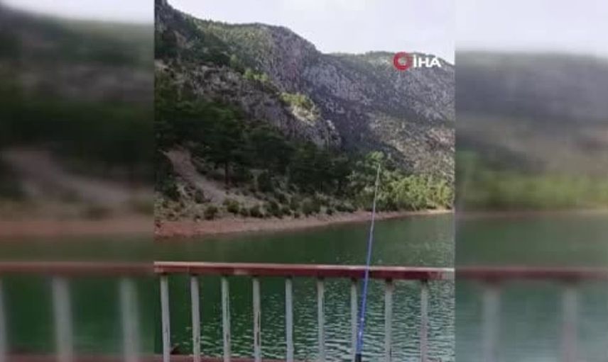 Saimbeyli ve Sumbas'taki depremlerle birlikte heyelan anları kaydedildi