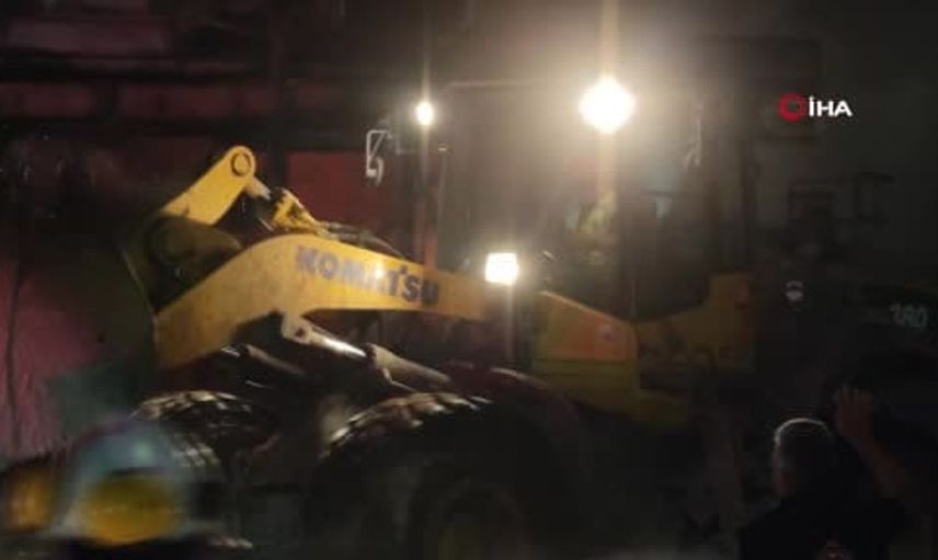 Sivas'taki çimento fabrikasında çıkan yangın paniğe neden oldu