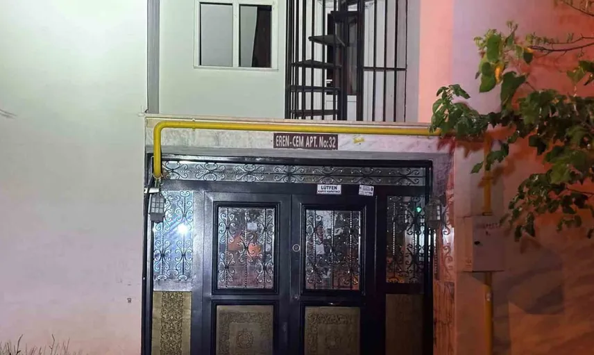 Tunceli'de temel kazısı sırasında çatırdayan bina güvenlik nedeniyle tahliye edildi