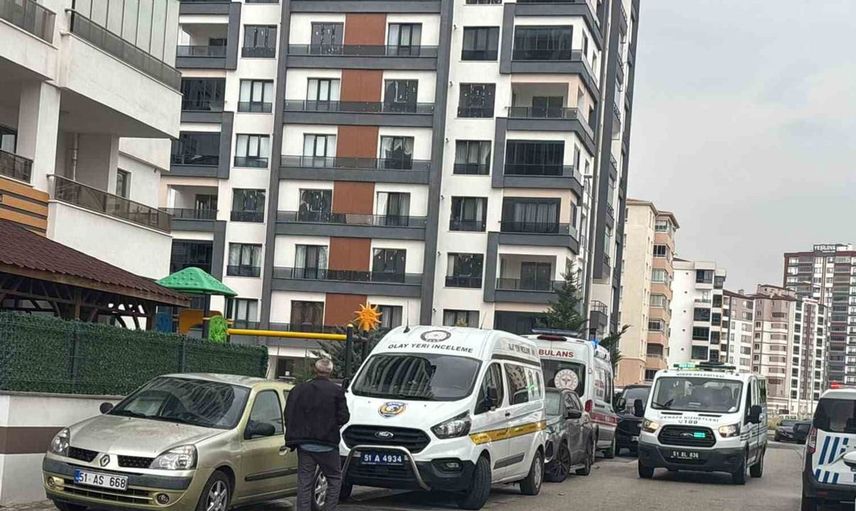 Niğde'de bir genç kız çatı katında ölü bulundu: Olayın detayları belli oldu