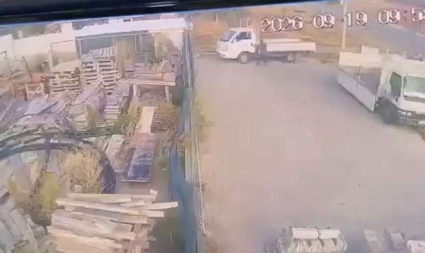 Kamyonetin altında kalan sürücünün trajik sonu