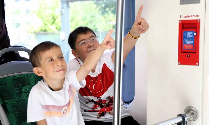 Tramvay yolculuk kuralları eğlenceli animasyonlarla anlatılıyor