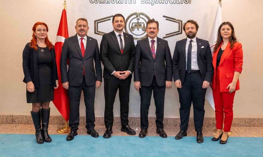 Yeni İzmir Barosu başkanı Ali Yeldan ile iş birliği vurgusu yaptı