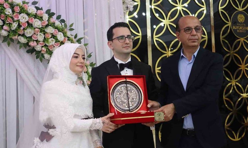 Malatya protokolünü buluşturan düğün töreni