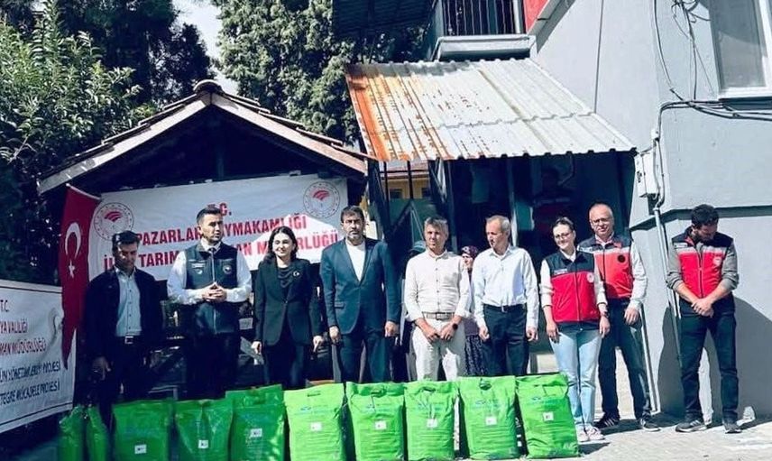 Pazarlar'da kiraz ve vişne üreticilerine bordo bulamacı desteği sağlandı