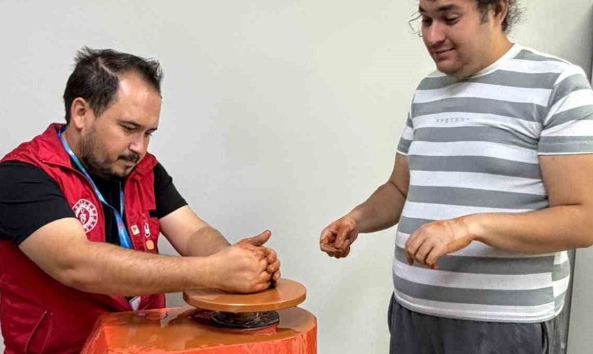 Engelli bireyler için çömlek atölyesi: Sanatla buluşan yaşamlar