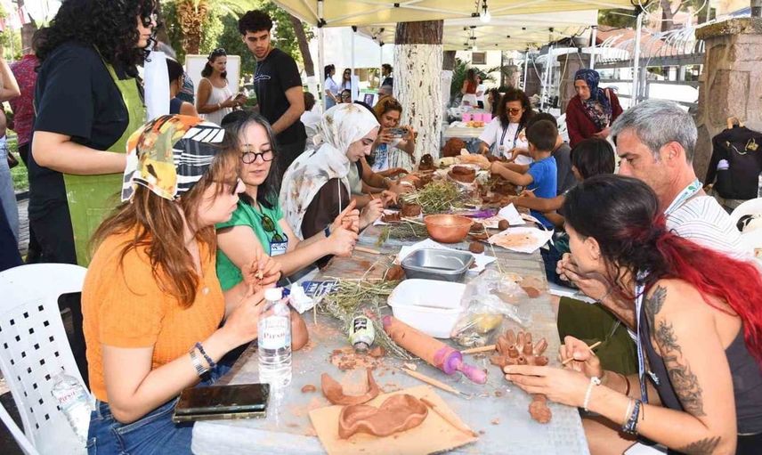 Menemen Çömlek Festivali'nde deniz canlıları için özel atölye çalışması