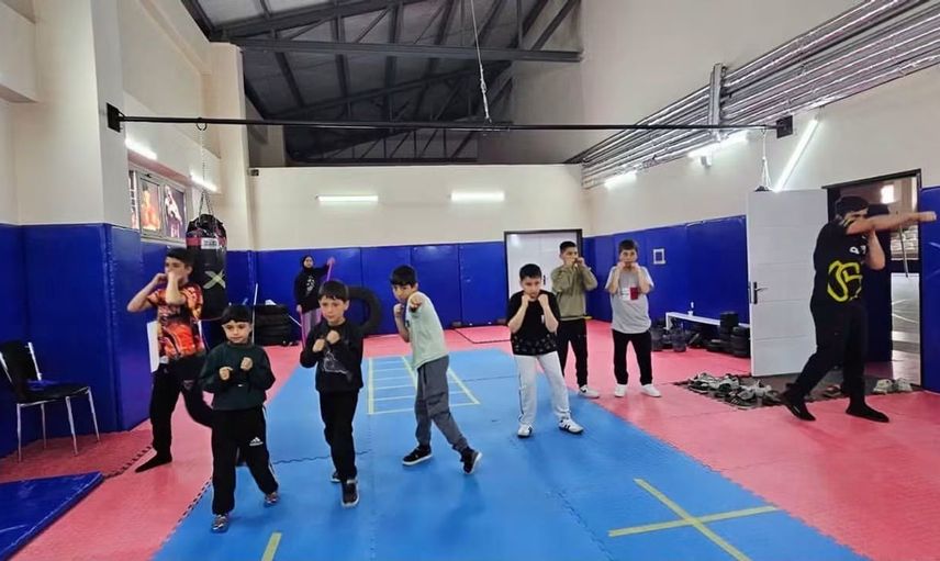Hasköy'de gençlerin boks kursu heyecanı devam ediyor